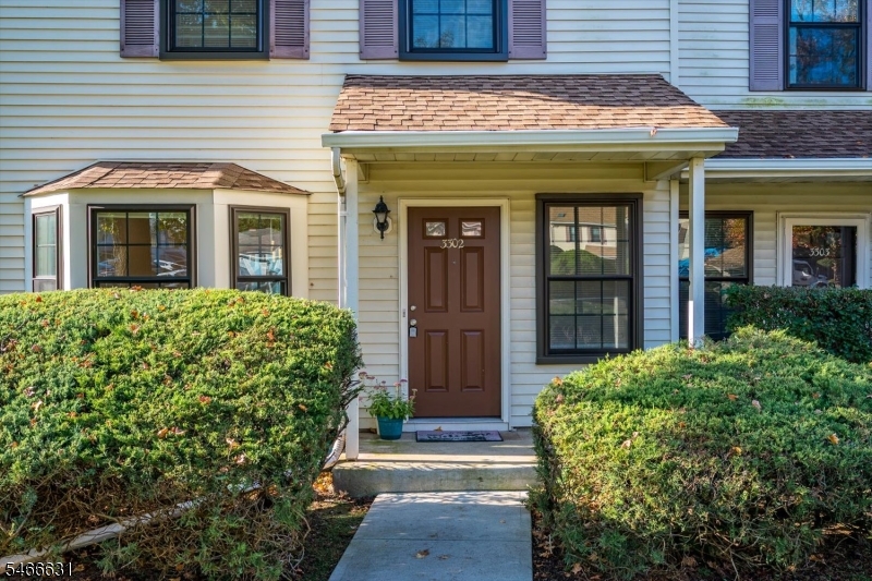 3302 Stonehedge Road Edison NJ 08820