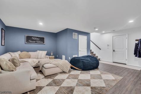18 Blazingstar Way Allamuchy NJ 07840