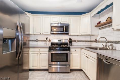 82 Sunrise Drive Hanover NJ 07981