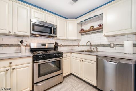 82 Sunrise Drive Hanover NJ 07981