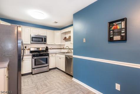 82 Sunrise Drive Hanover NJ 07981