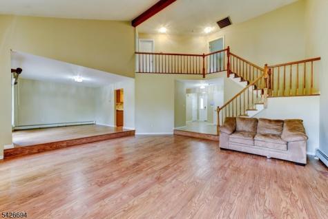 7 Matthew Road Wayne NJ 07470