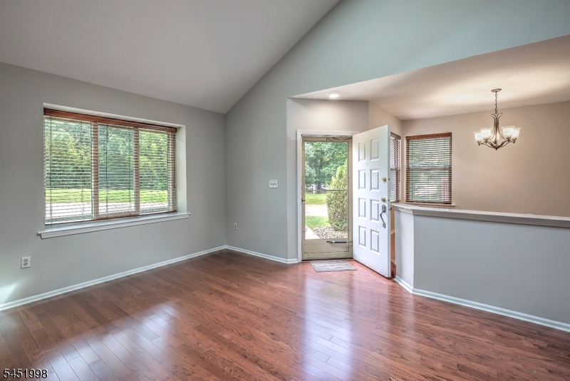 10 Driftwood Drive Franklin NJ 08873