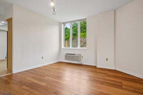 10 Smith Manor Boulevard West Orange NJ 07052
