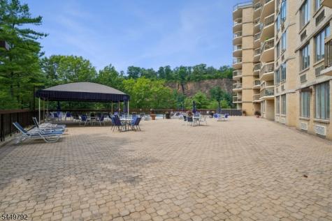 10 Smith Manor Boulevard West Orange NJ 07052