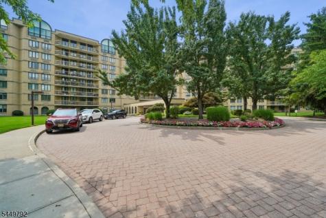 10 Smith Manor Boulevard West Orange NJ 07052