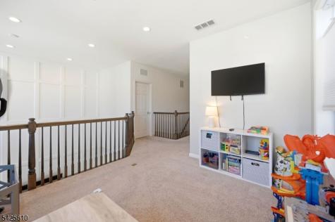 102 Sequoia Drive Cedar Grove NJ 07009