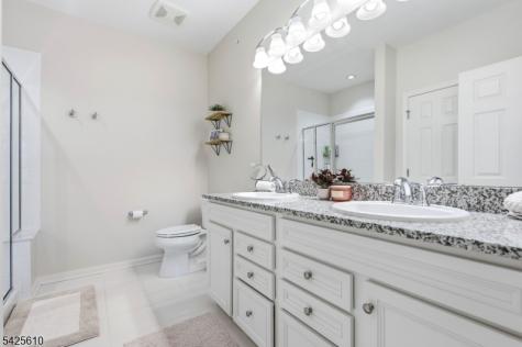102 Sequoia Drive Cedar Grove NJ 07009