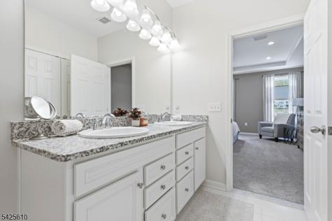 102 Sequoia Drive Cedar Grove NJ 07009