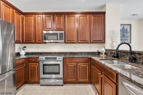 17 Jasmine Lane Garfield NJ 07026
