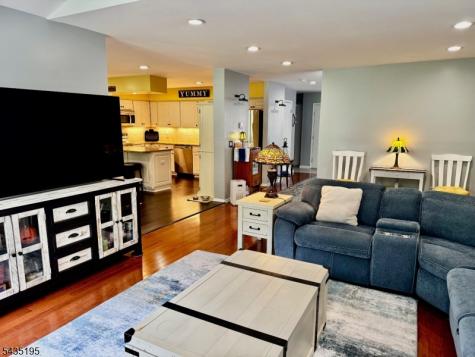 11 Old Fourth Drive Jefferson NJ 07438