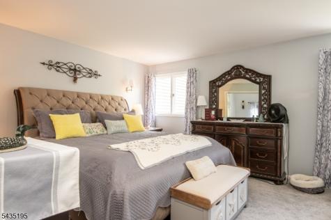 11 Old Fourth Drive Jefferson NJ 07438