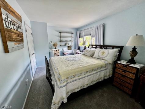 11 Old Fourth Drive Jefferson NJ 07438