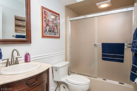 11 Old Fourth Drive Jefferson NJ 07438