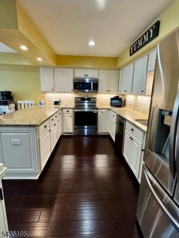 11 Old Fourth Drive Jefferson NJ 07438