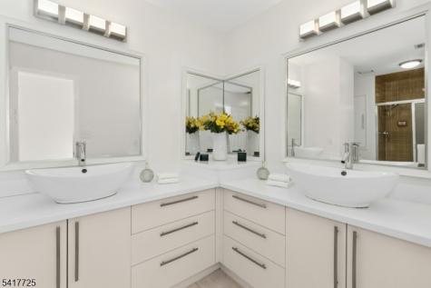 28 Wareham Court Scotch Plains NJ 07076