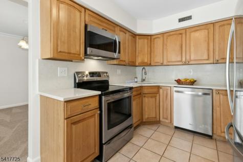 28 Wareham Court Scotch Plains NJ 07076