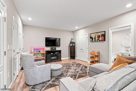 59 Halina Lane Butler NJ 07405
