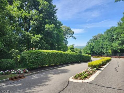 65 Halina Lane Butler NJ 07405