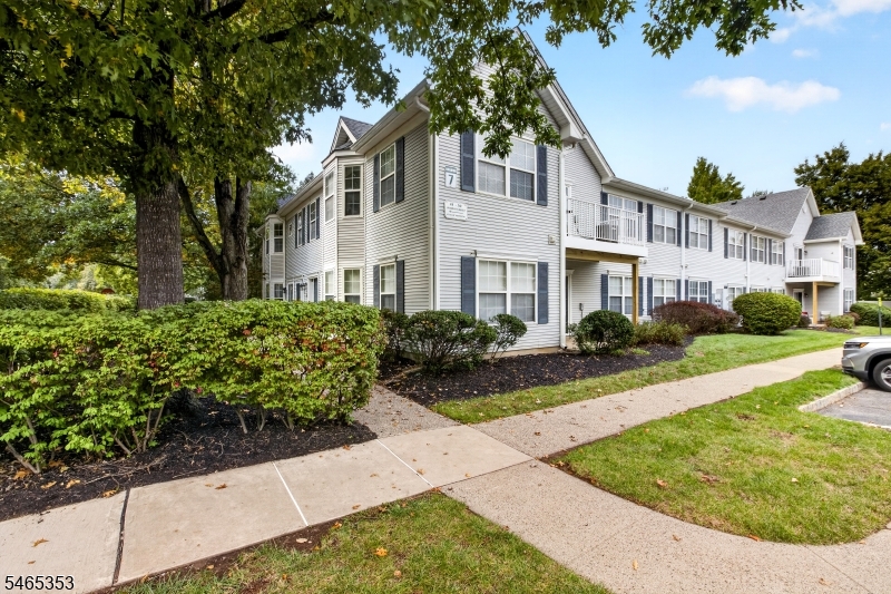 48 Waugh Court Bridgewater NJ 08807