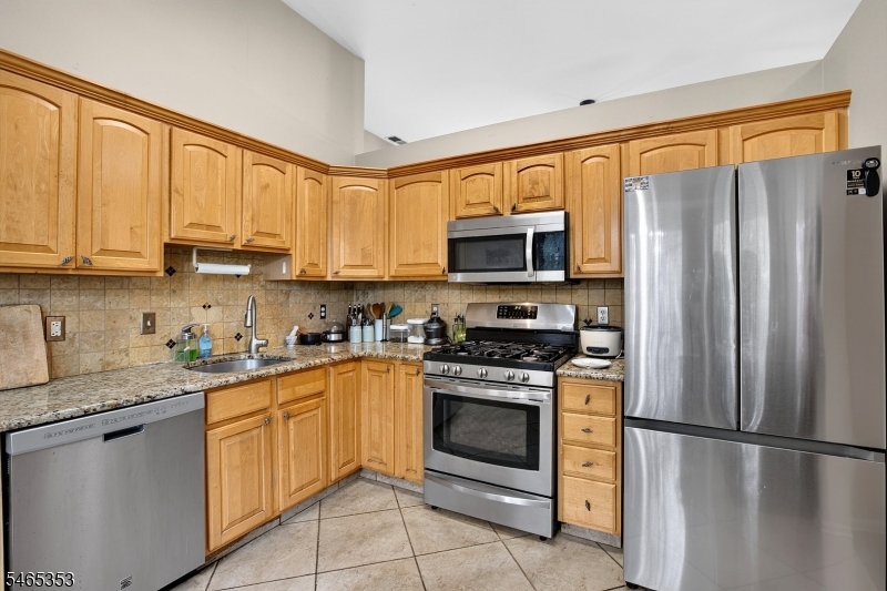 48 Waugh Court Bridgewater NJ 08807