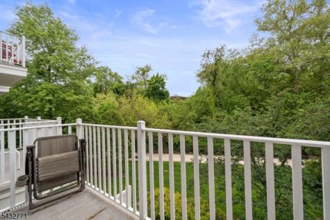 214 Riverwalk Way Clifton NJ 07014