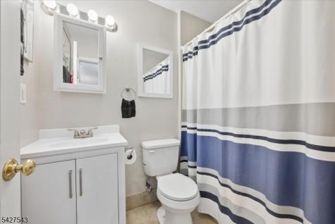 15 Village Way Vernon NJ 07462