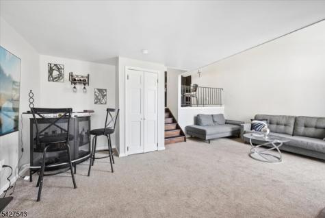 15 Village Way Vernon NJ 07462