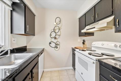 15 Village Way Vernon NJ 07462