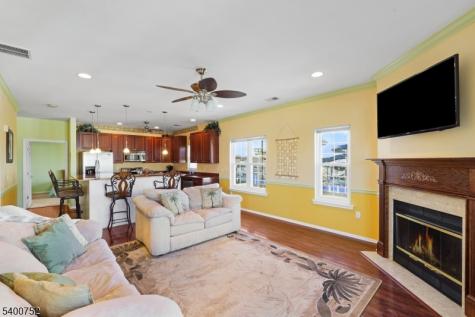 276 Beachway Ave Unit 8 Keansburg NJ 07734