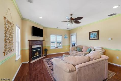 276 Beachway Ave Unit 8 Keansburg NJ 07734