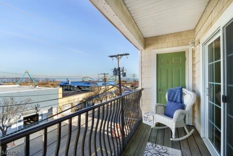 276 Beachway Ave Unit 8 Keansburg NJ 07734