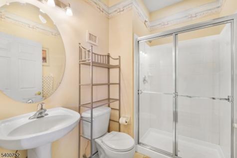 276 Beachway Ave Unit 8 Keansburg NJ 07734