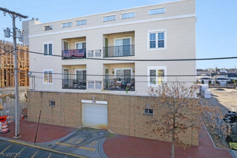 276 Beachway Ave Unit 8 Keansburg NJ 07734