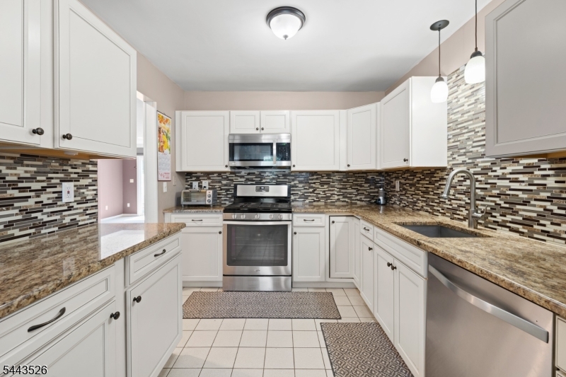 3 Sandpiper Drive Sayreville NJ 08859