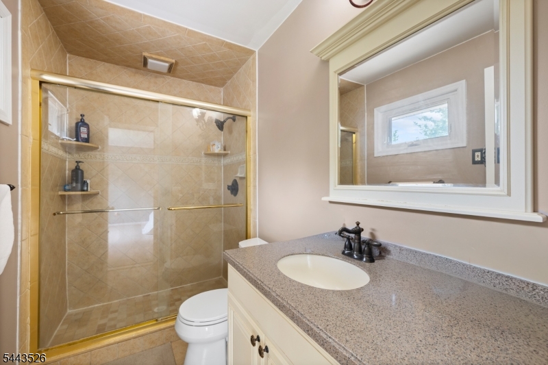 3 Sandpiper Drive Sayreville NJ 08859