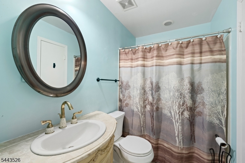 3 Sandpiper Drive Sayreville NJ 08859