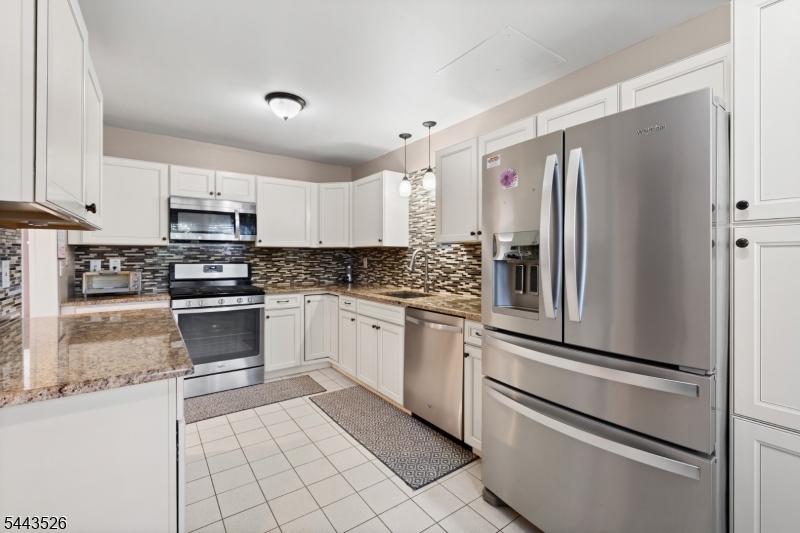 3 Sandpiper Drive Sayreville NJ 08859