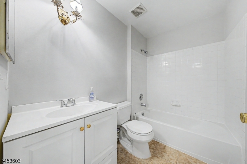 7 Caroline Foster Court Morris NJ 07960