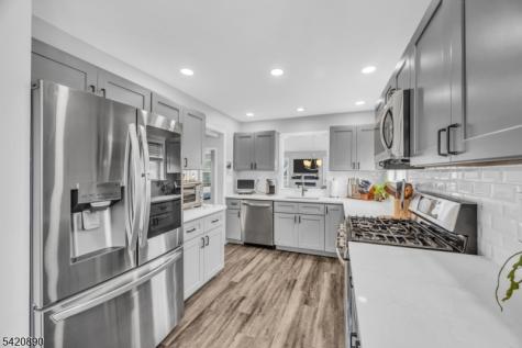 166 Aster Court Readington NJ 08889