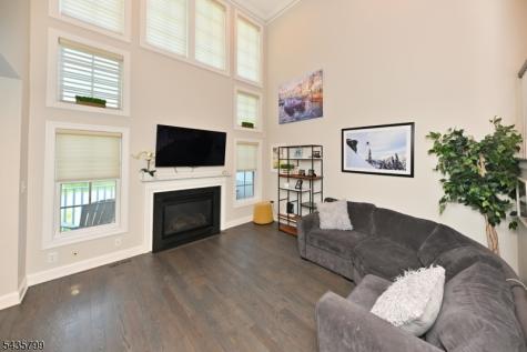 32 Rosewood Court North Haledon NJ 07508