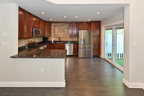32 Rosewood Court North Haledon NJ 07508