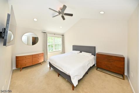 32 Rosewood Court North Haledon NJ 07508