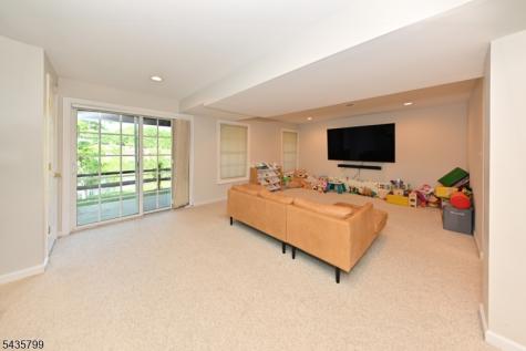 32 Rosewood Court North Haledon NJ 07508