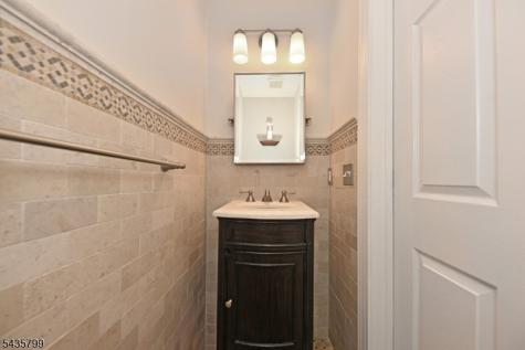 32 Rosewood Court North Haledon NJ 07508