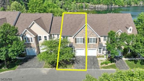 32 Rosewood Court North Haledon NJ 07508