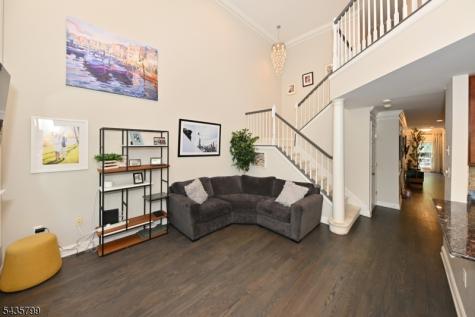 32 Rosewood Court North Haledon NJ 07508