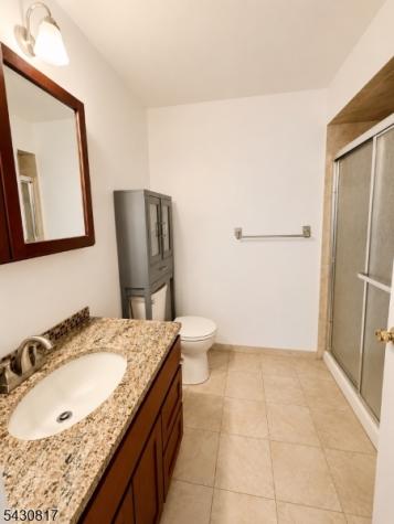 110 Keystone Court Woodbridge NJ 07095