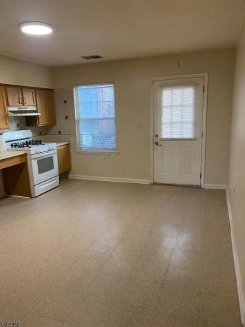 268 W Kinney Street Newark NJ 07103