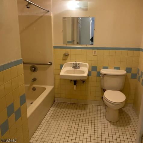 268 W Kinney Street Newark NJ 07103